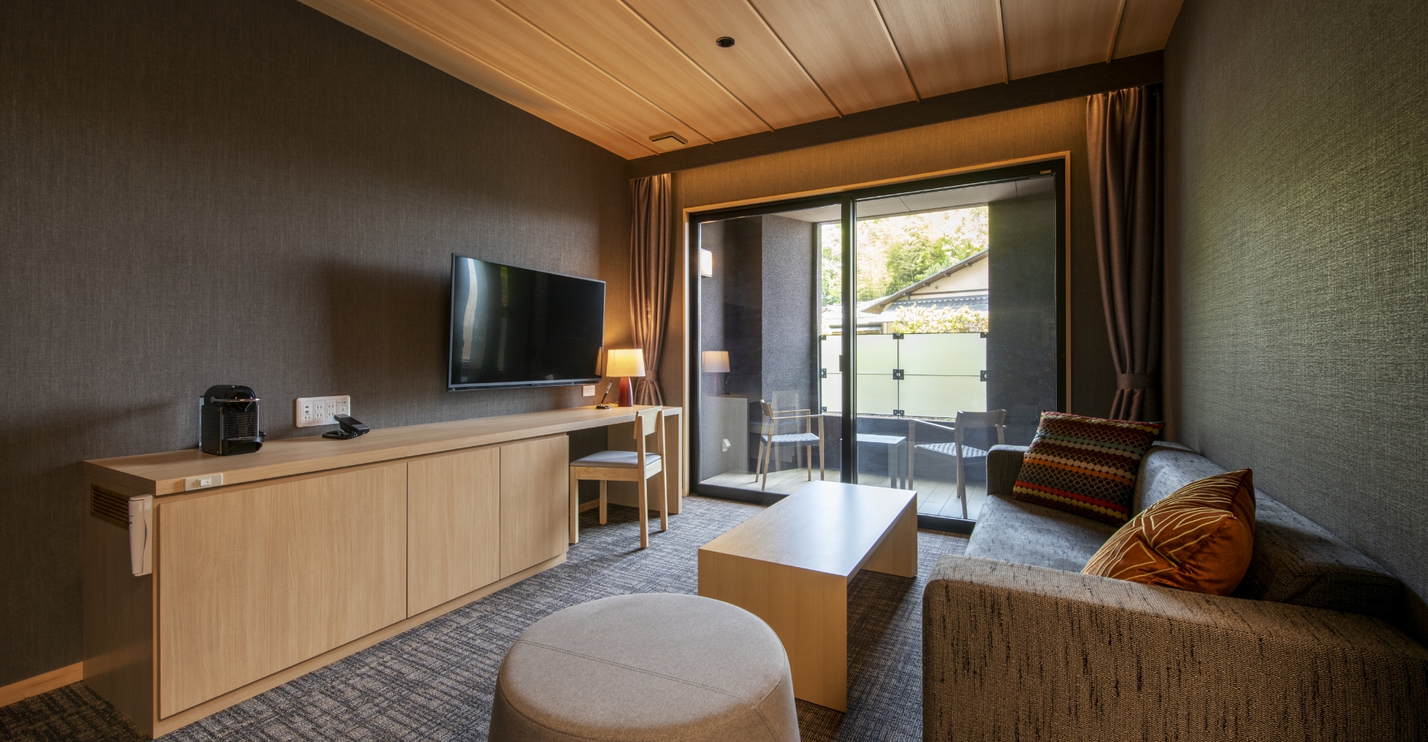 洋モダン・エグゼクティブ